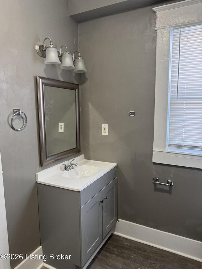 Photo - 829 S 37th St