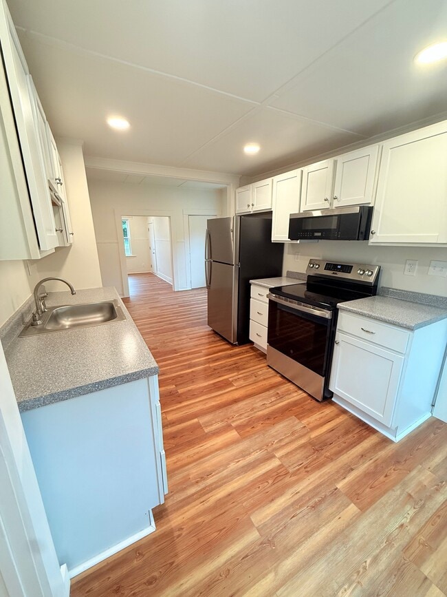 394 Main St Unidad A