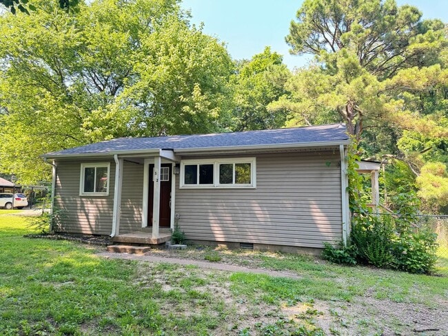 Photo - 502 Cheyenne Ln