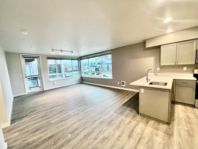 2330 Yakima Ct Unit B303