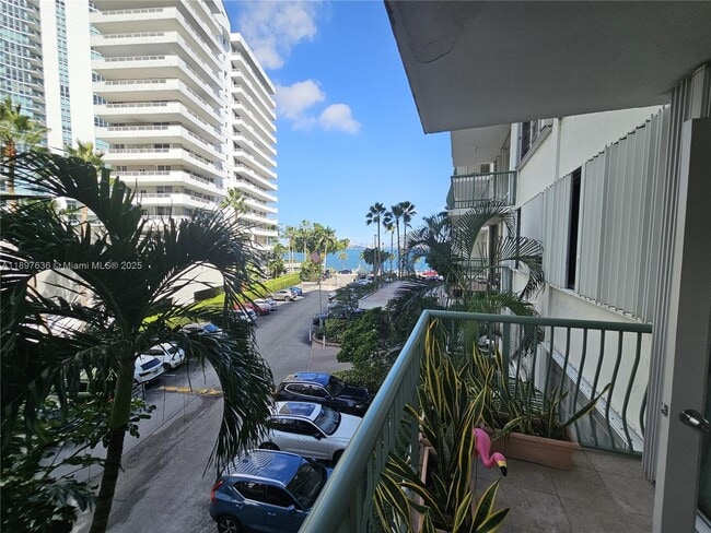 Photo - 1408 Brickell Bay Dr Unit 316