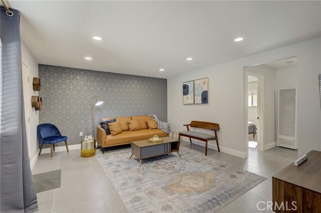 Photo - 16562 Regina Cir