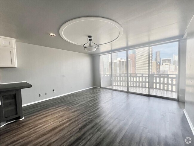 Building Photo - 2016 Main St Unit 2011 Rental