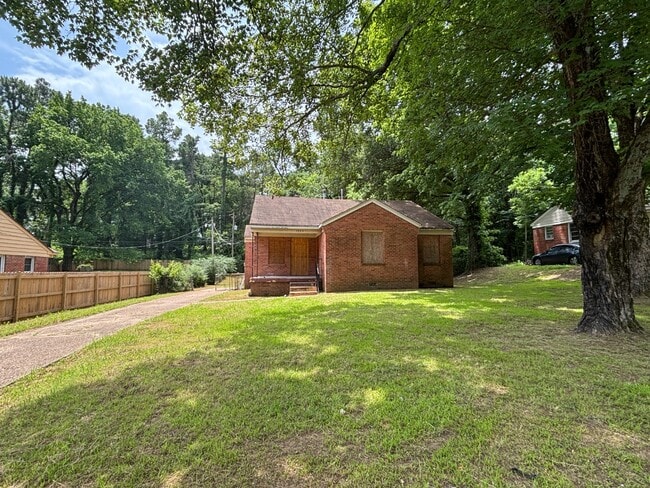Photo - 1353 Canfield Ave