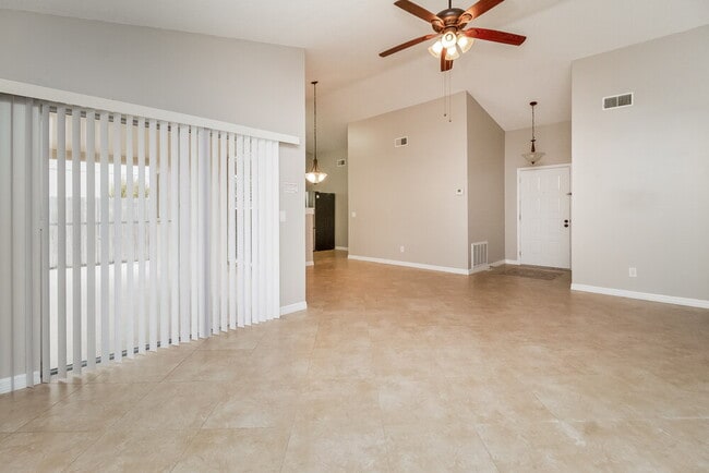 Photo - 2145 Pimlico St