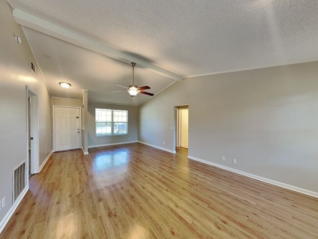 Photo - 6319 Ian Chad Dr E