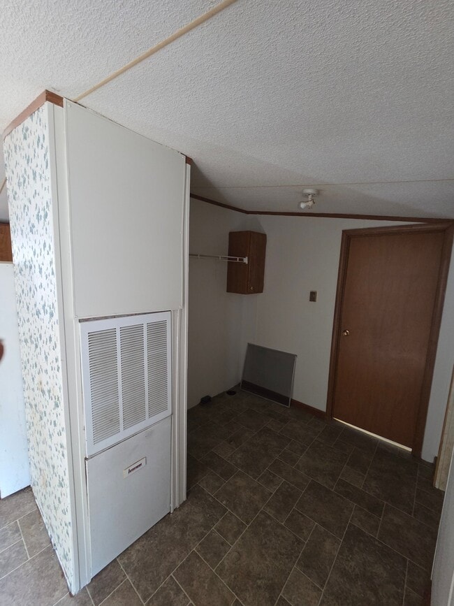 Photo - 410 Brown St