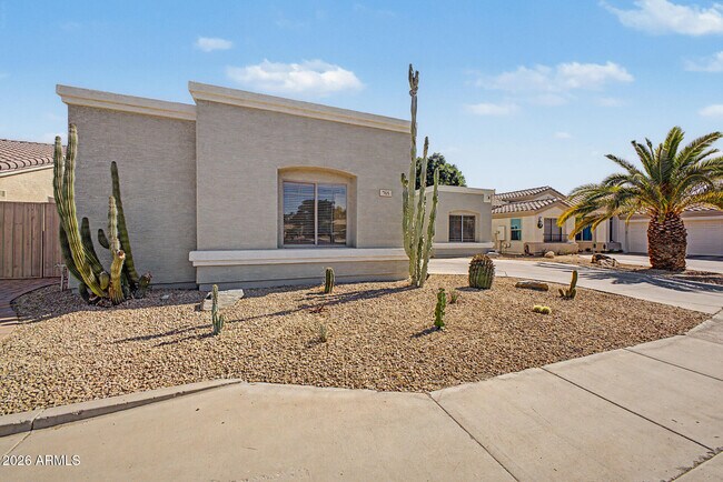Photo - 765 W Ebony Way