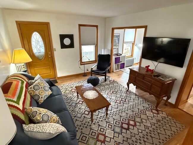 Photo - 352-354 W Main St