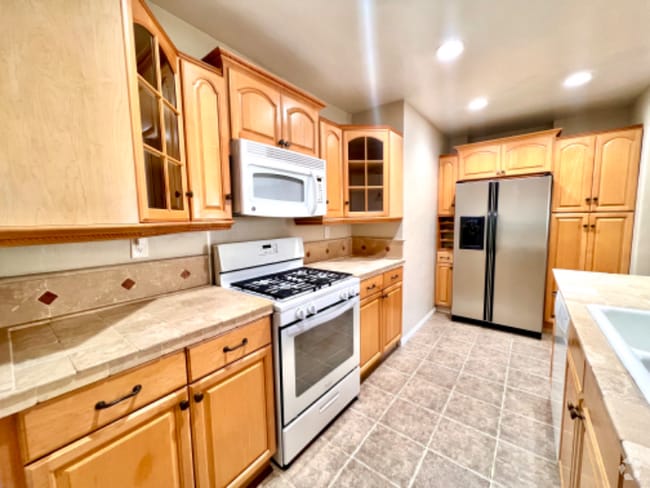 Building Photo - 216 Avenue H Rental