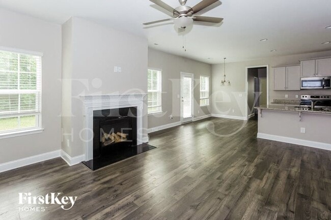Photo - 111 Bunker Hill Ln