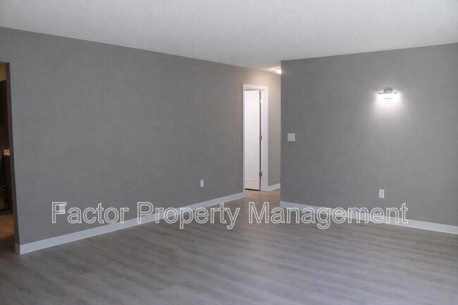 Photo - 418 Allan Ave Unit 5