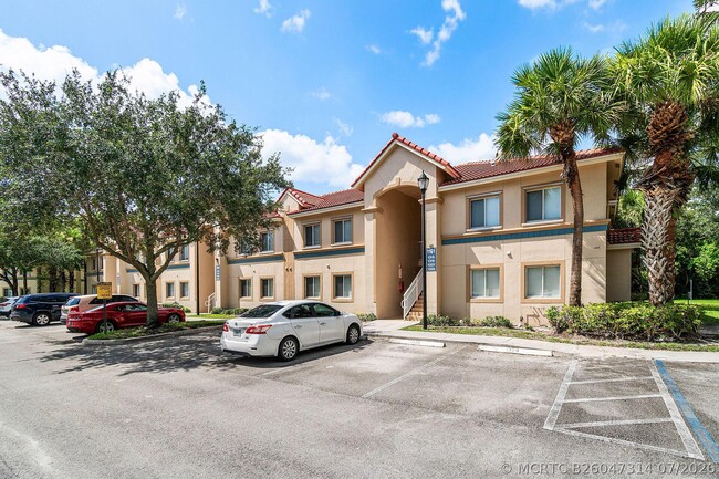 Photo - 1161 Golden Lakes Blvd Unit 1325