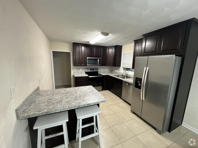 Building Photo - 4717 Holladay Rd Rental