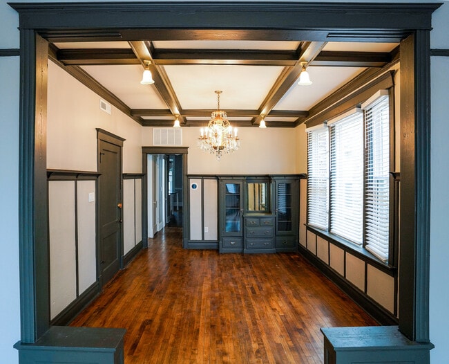 Photo - 836 N Maplewood Ave Unit Apt 2