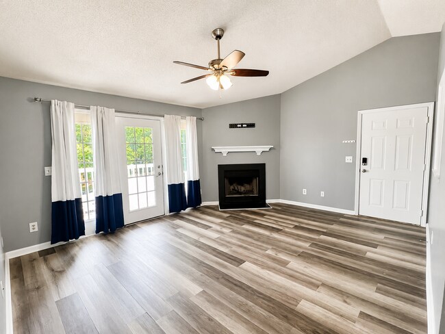 Photo - 7117 W Friendly Ave
