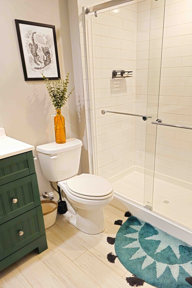 Photo - 640 S Linwood Ave Unidad Charming Canton Hideaway