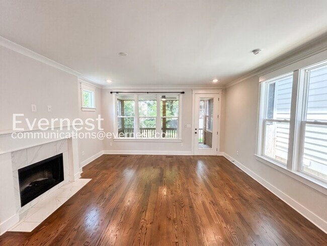 Photo - 2146 Burns St