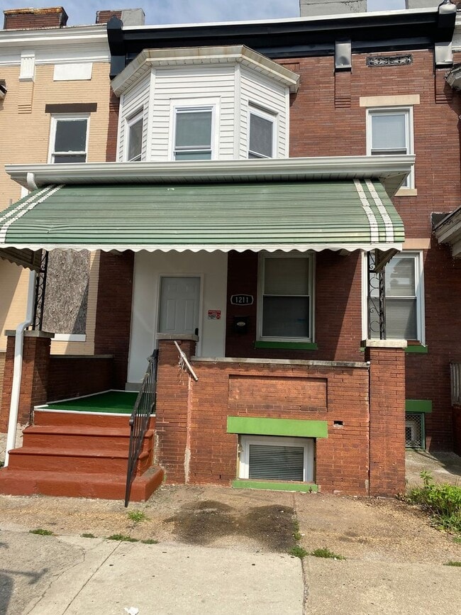 Building Photo - 1211 Poplar Grove St Unit 2A W/BALCONY Available $850