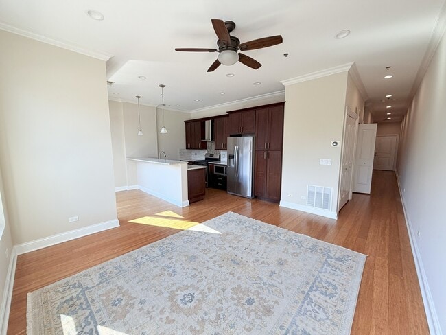 Photo - 1002 W Van Buren St