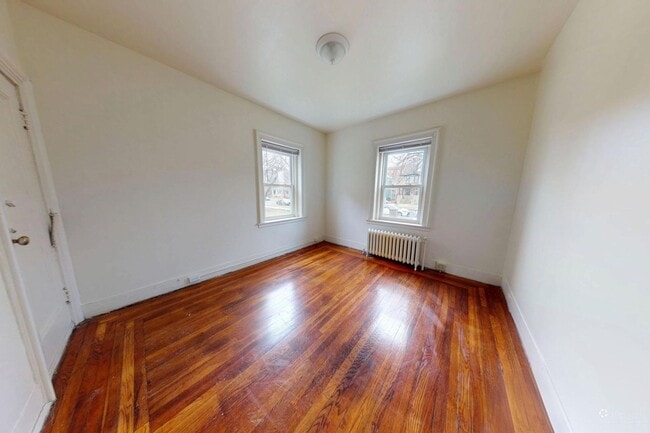 Building Photo - Embassy Unit 1