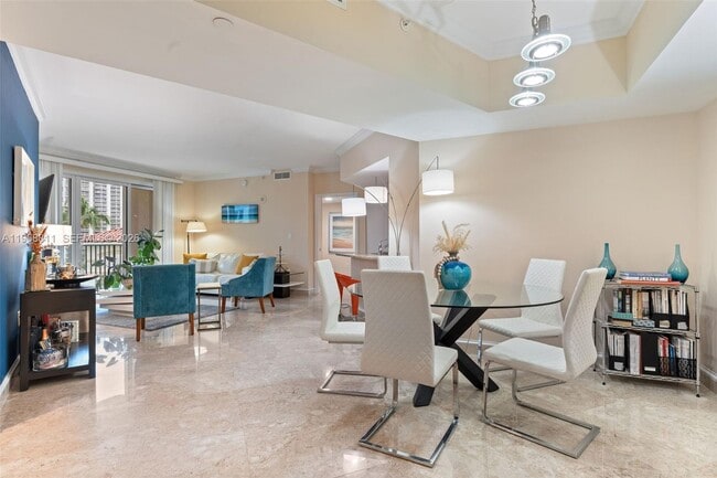 Photo - 19900 E Country Club Dr Unit 616