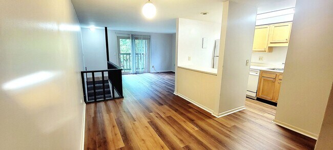 Photo - 2022 Summit St Unit 1