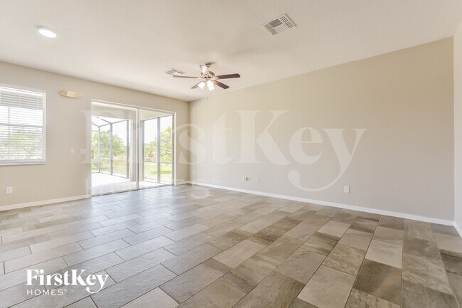 Photo - 733 Wildflower Rd