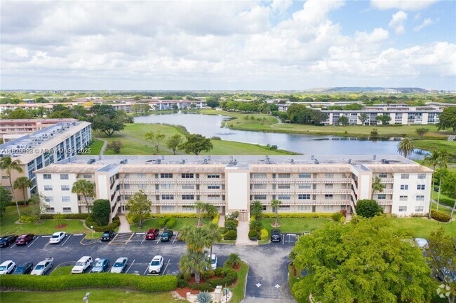 Building Photo - 2801 Victoria Way Unit G2 Rental