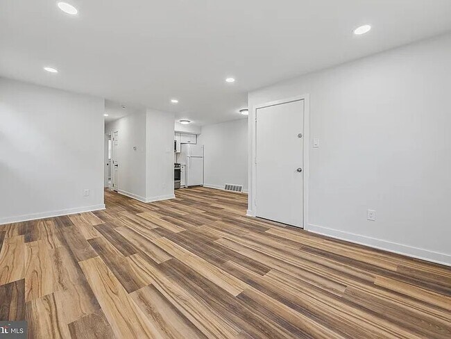 Photo - 7028 Valley Ave Unidad # 1
