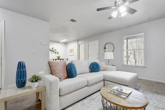 Photo - 6209 Langham St