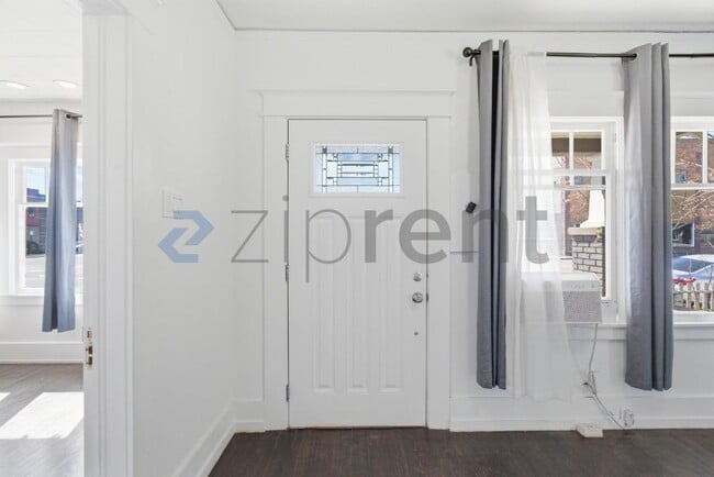 Photo - 423 Mill St