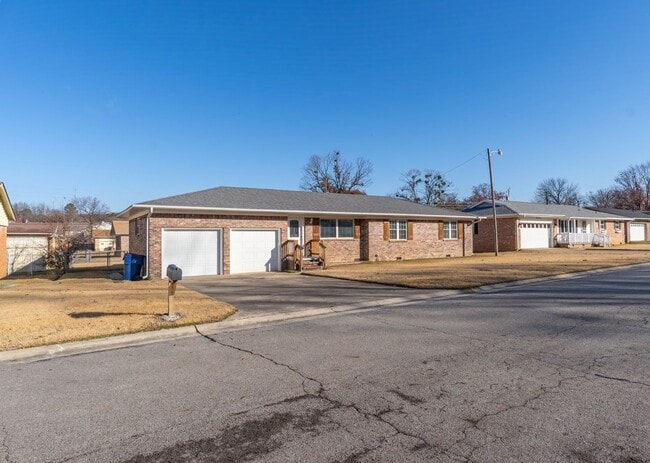 Photo - Gorgeous 3 Bedroom 2 Bathroom Home in Fort Smith