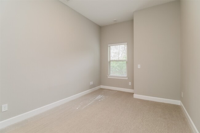 Photo - 5107 Royal Heath Dr