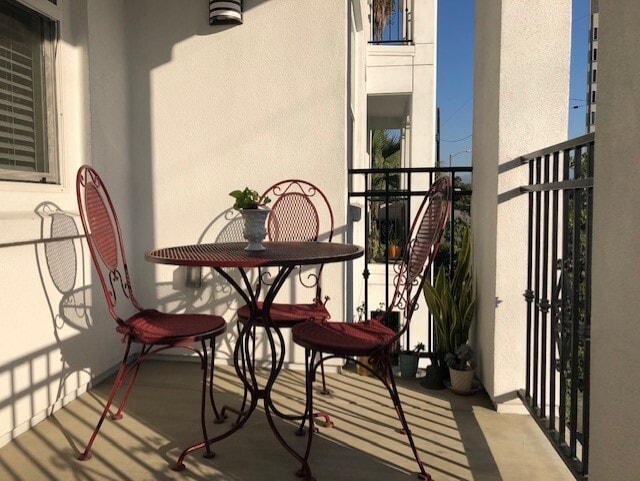 Private balcony! Views!