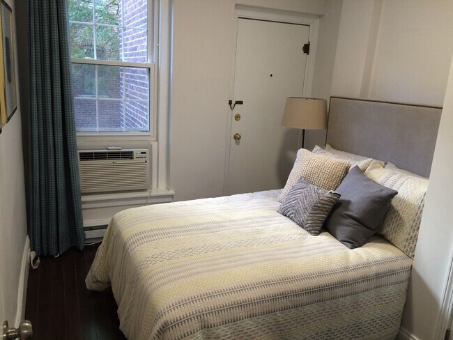 Photo - 10 Clearway St Unit 8