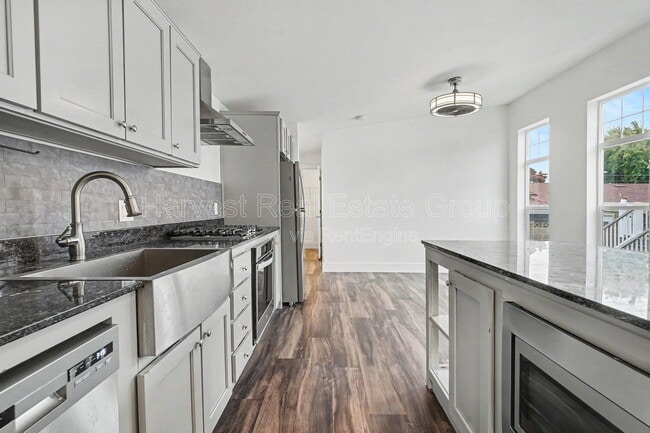 Photo - 33158 7th St
