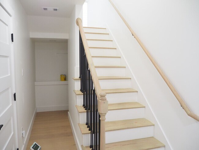 Photo - 2 Bed 2.5 Bath on Carroll Ave