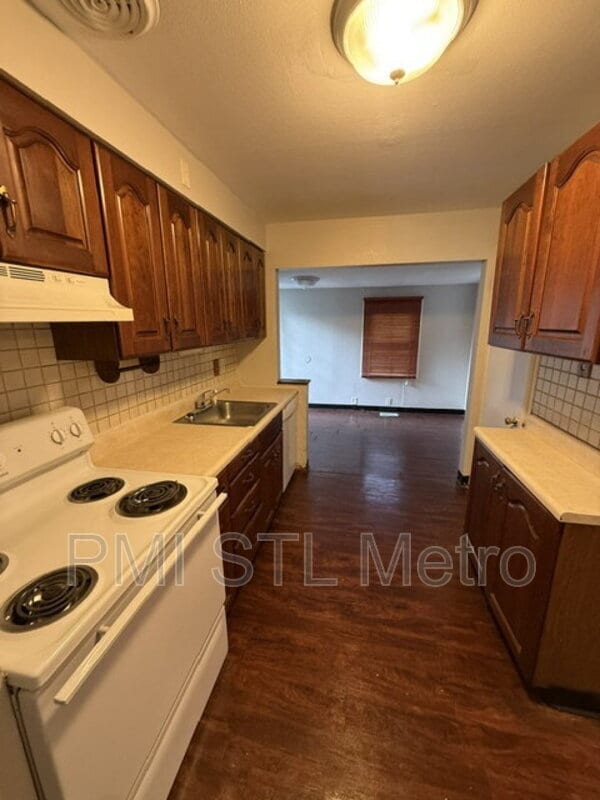 Photo - 1254 Roxton Dr