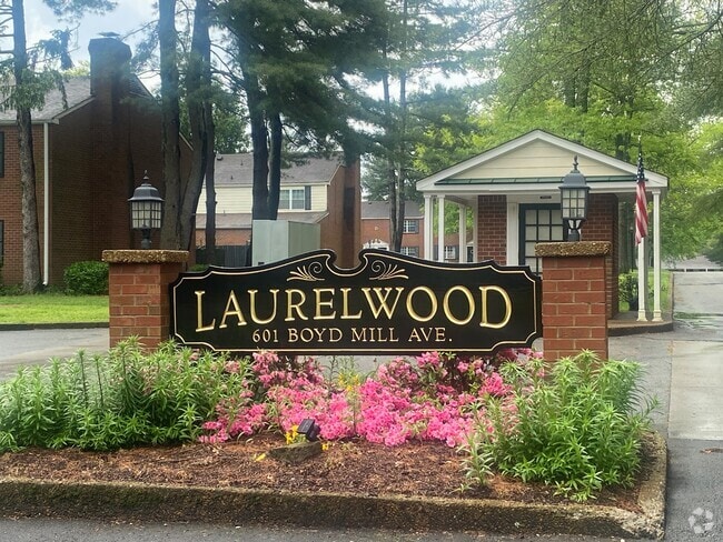 Building Photo - 601 Boyd Mill Ave Unit L6 Rental