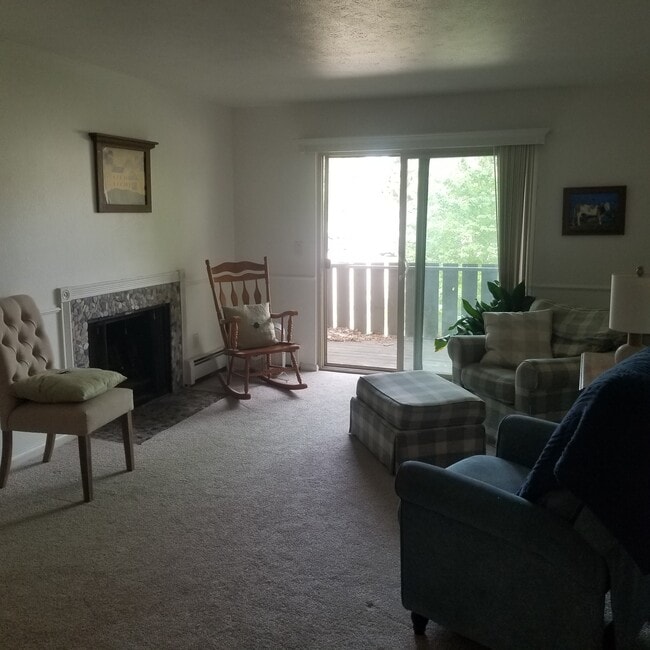 Living Room - 8060 Niwot Rd Unit 42