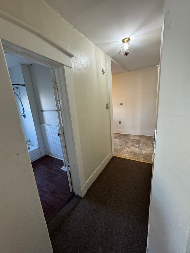 Photo - 3 Nickwackett St Unit Apt 2