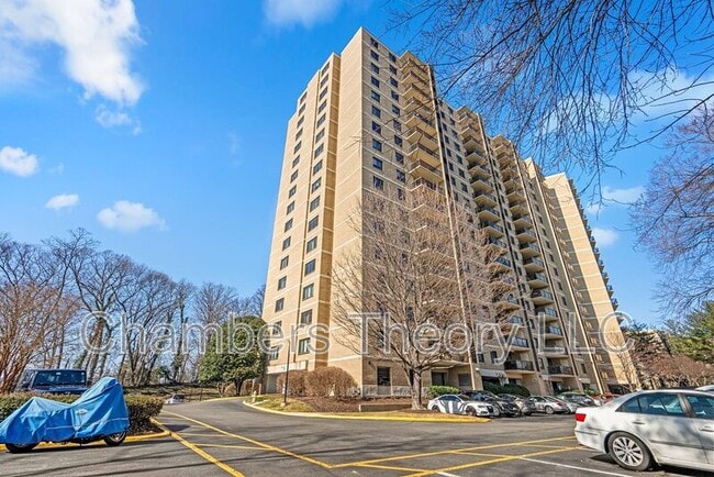 Photo - 309 Yoakum Pkwy Unit 408