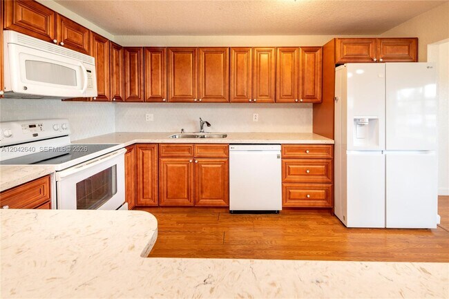 Photo - 8555 NW 10th St Unidad B106