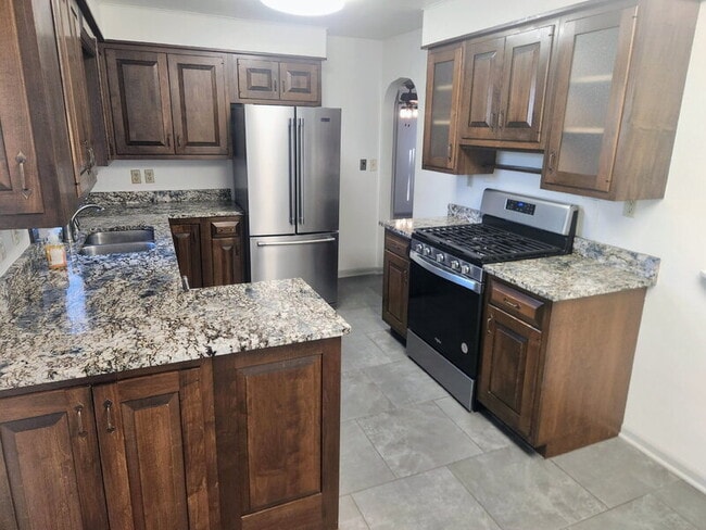 Photo - 1276 NE 52nd Ave