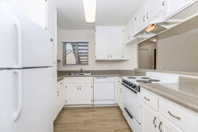 Photo - Valley Breeze Apartments