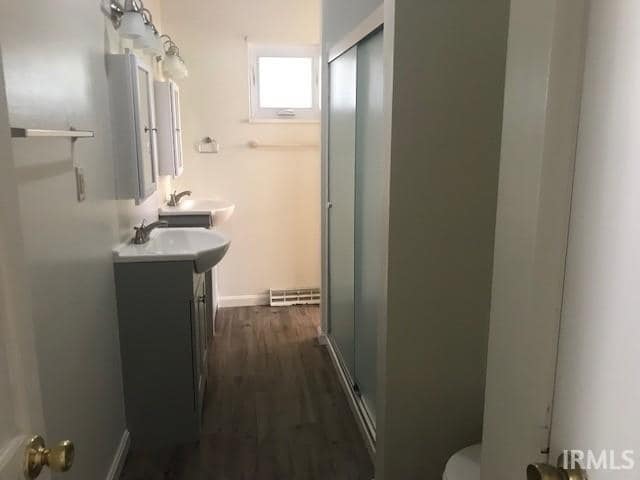 Photo - 422 N Clark St