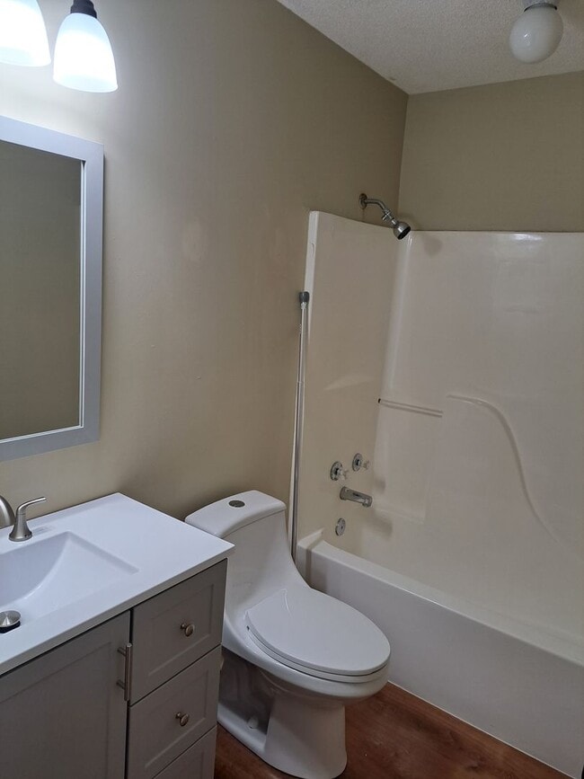 Photo - 3 Bed/3 Bath