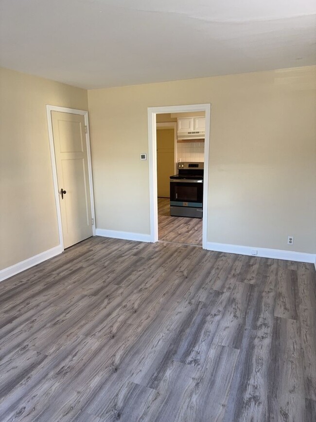 Photo - 238 E Beechwood Ave Apartment Unit 1