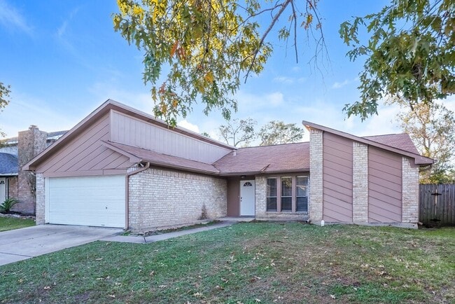 Building Photo - 20117 Dawn Mist Dr